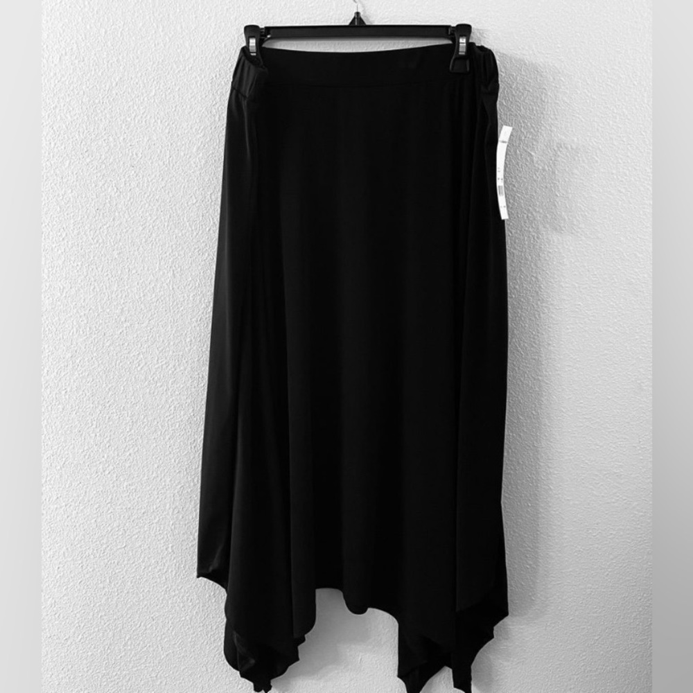 NY COLLECTION BLACK MAXI SHARK BITE SKIRT